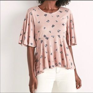 Lucky Brand blush pink floral shark bite hem flutter sleeve top